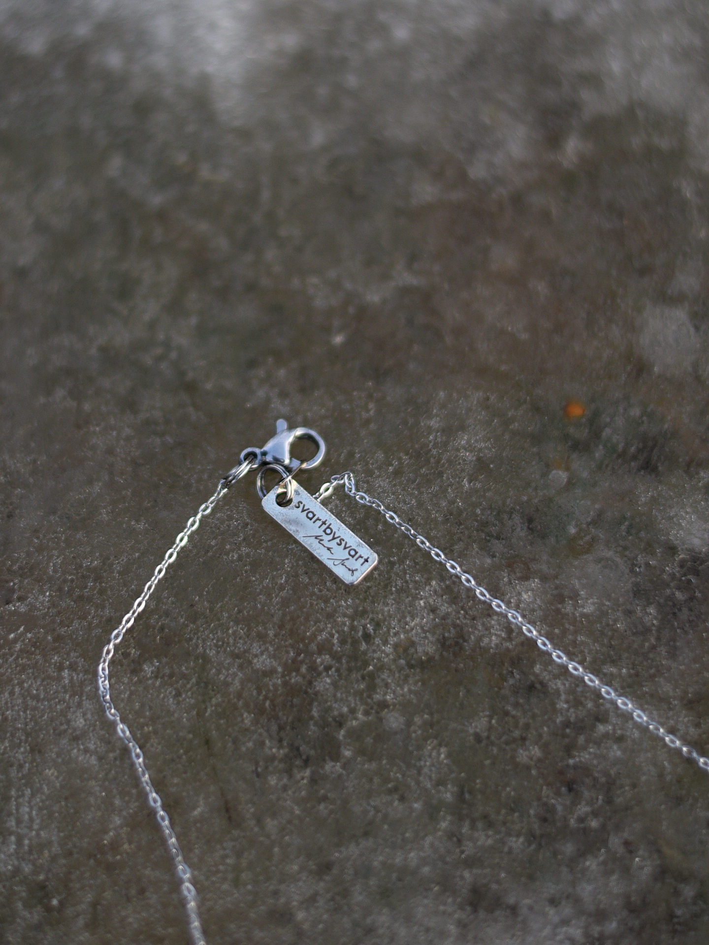 glass whale fluke necklace - Image 8