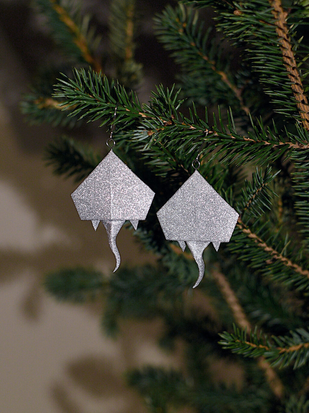holiday season キラキラ origami "skata" earrings