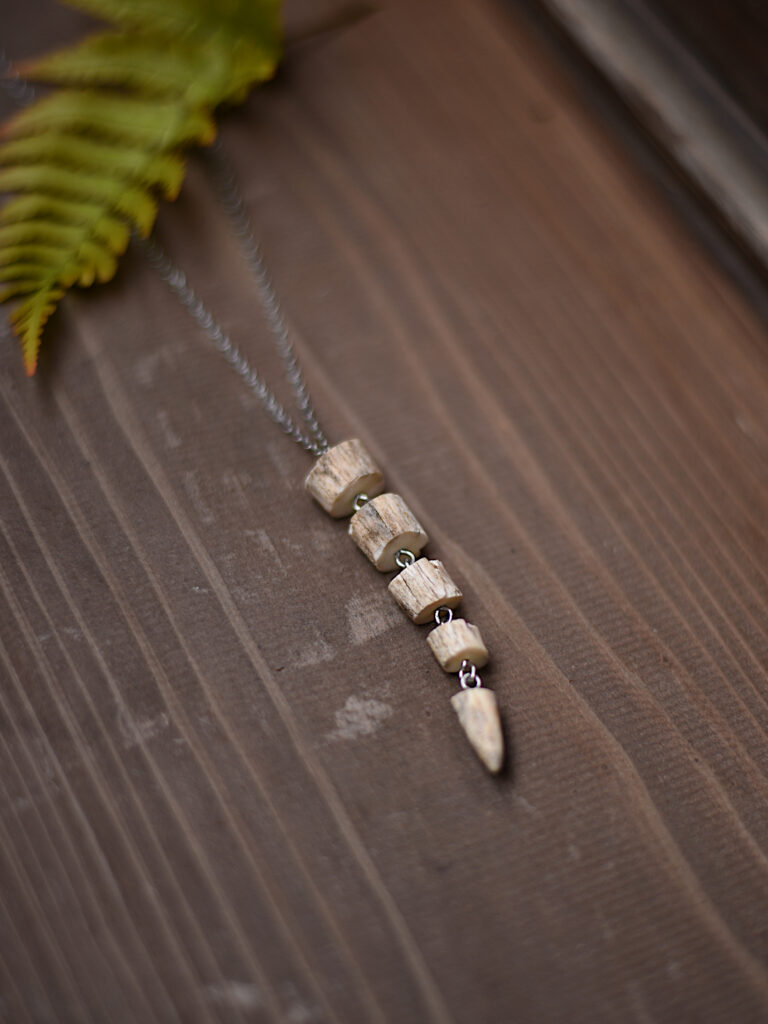 hreintarfur necklace 1