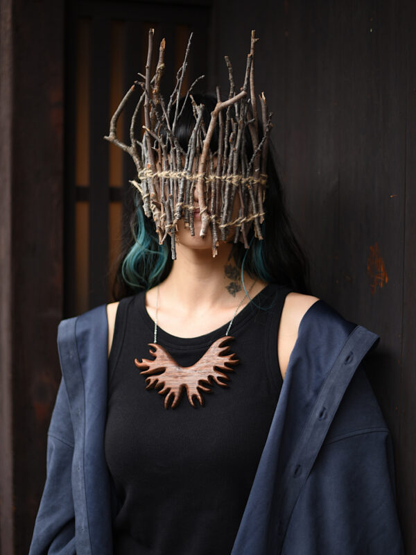 isohirvenjäkälä necklace - Image 3