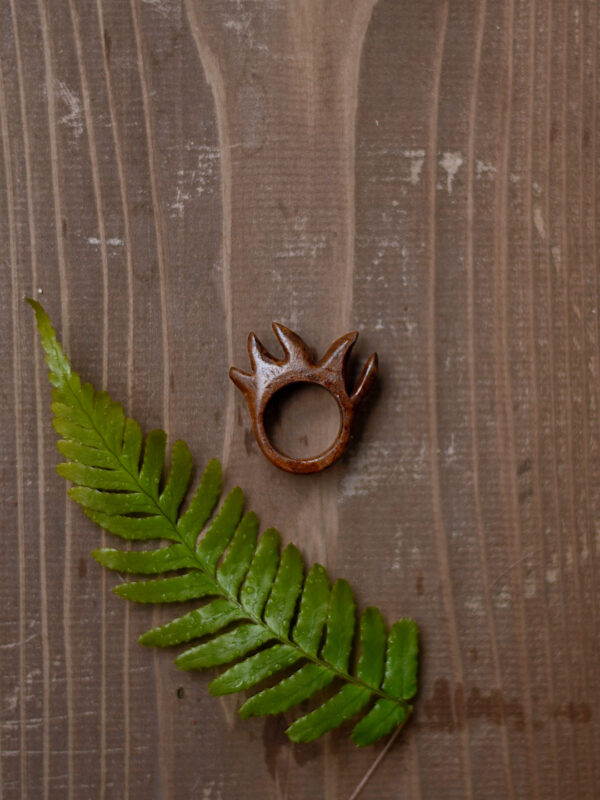 uurto walnut ring